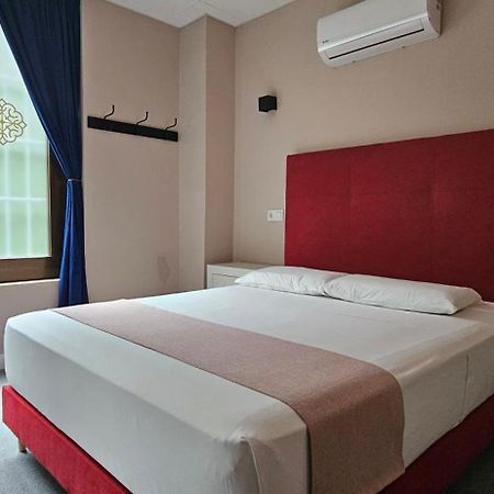 Rooms Luxury Madrid Exterior foto