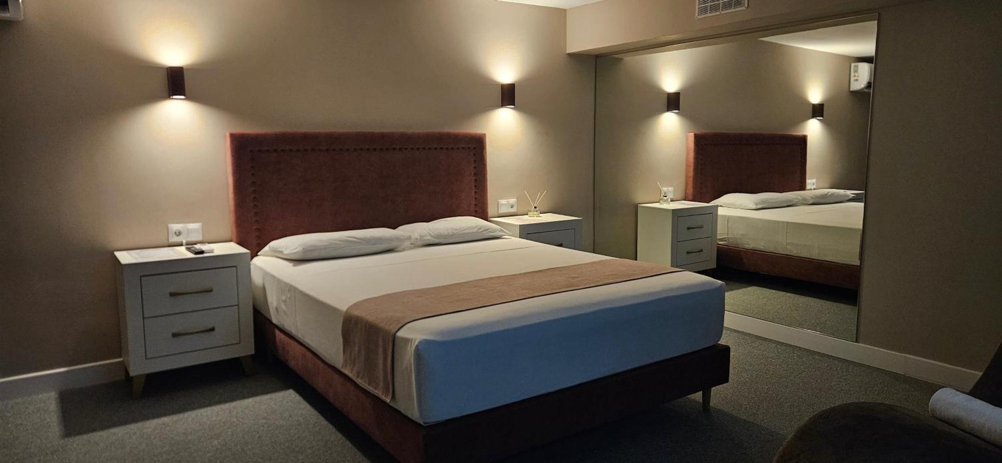 Rooms Luxury Madrid Exterior foto